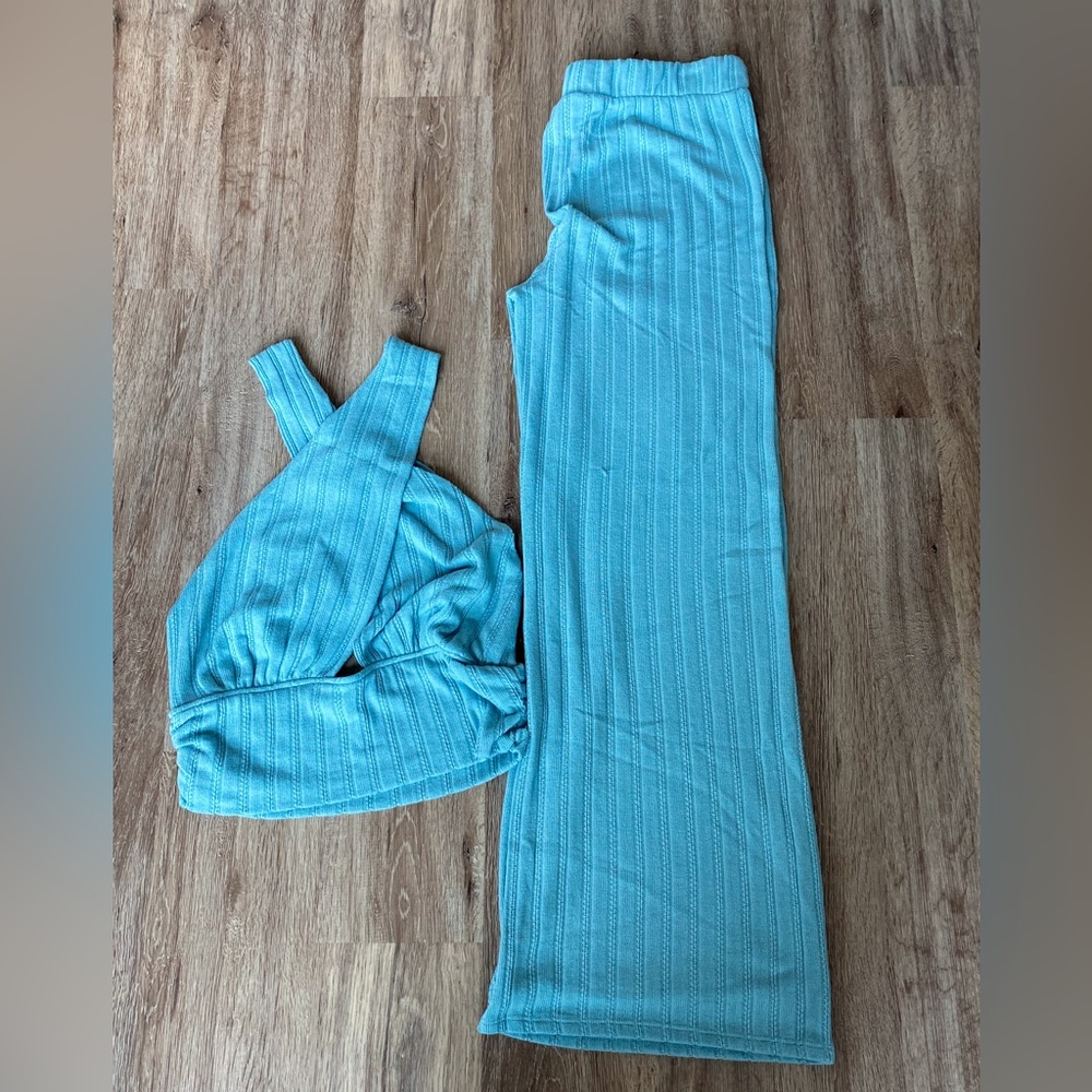 Lulu’s Blue Ribbed Two-Piece Set, Large